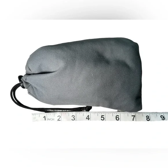 Messy Mutts Packable Towel - Picture 6 of 6